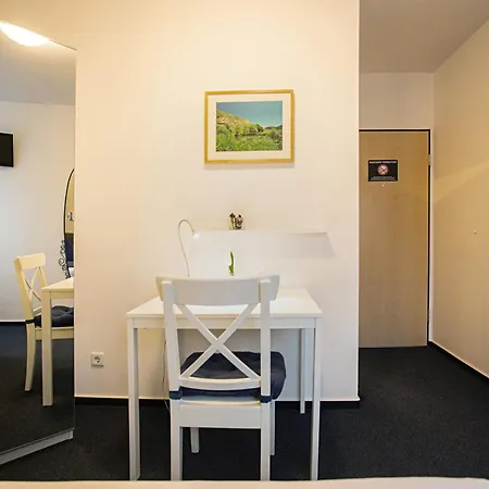 Emmerich Hotel 2*